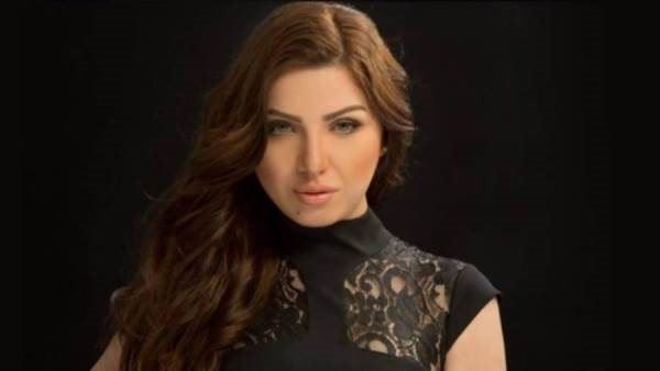 منى عبد الوهاب 