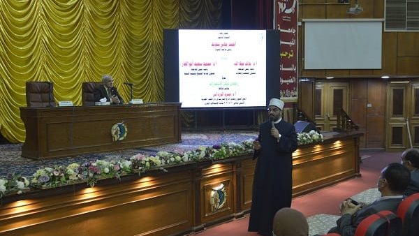 جانب من الندوة 