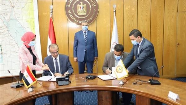 جانب من مراسم التوقيع