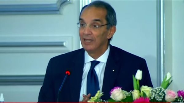 عمرو طلعت، وزير الاتصالات