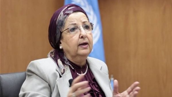 وجيدة أنور عضو اللجنة