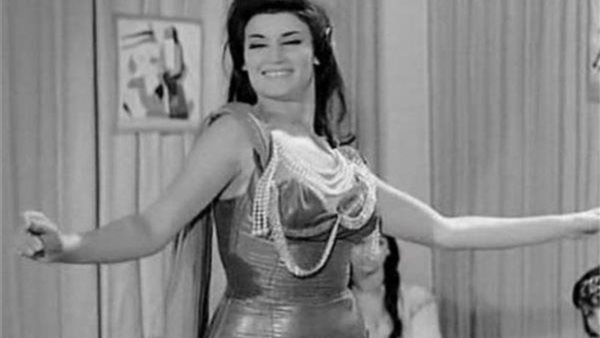 الفنانة نجوى فؤاد