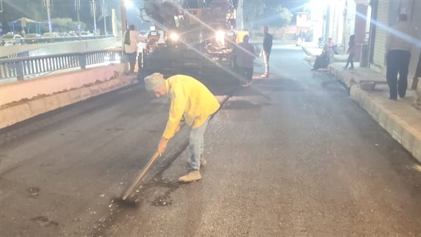 محافظ أسيوط: استكمال أعمال رصف شارع الجلاء بحي شرق بطول كيلومتر وبتكلفة 5 ملايين جنيه 