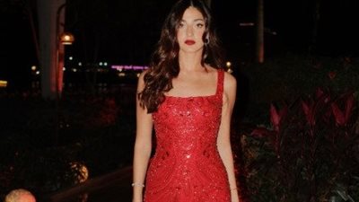 الفنانة دونا إمام     