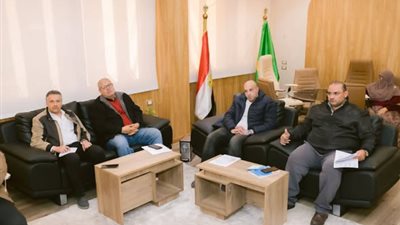   الدكتور احمد العدل