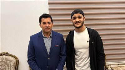 أشرف صبحي ومصطفى حسين 