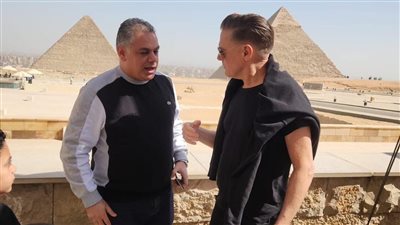 الفنان العالمي براين آدمز وأسرته