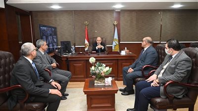 جانب من اللقاء.