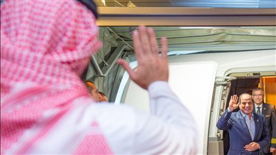 الرئيس السيسي يغادر جدة وولي العهد السعودي في مقدمة مودعيه    