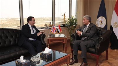 لقاء وزير السياحة وسفير بريطانيا
