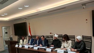 خلال الاجتماع