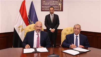 رأفت هندي وزير الاتصالات وتكنولوجيا المعلومات