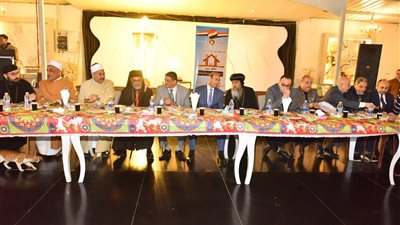 محافظ أسيوط يشارك بيت العائلة المصرية الإفطار الجماعي