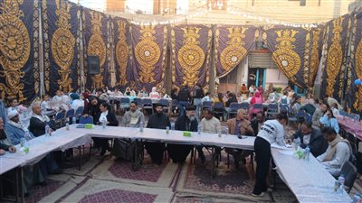 إفطار جماعي قس وشيخ 