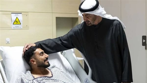 الشيخ محمد بن زايد أثناه تفقده المصابين    