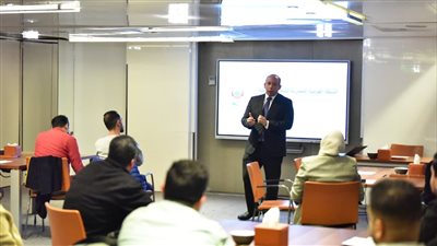 جانب من اللقاء     