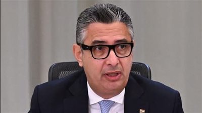 الدكتور شريف فاروق