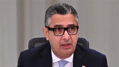  الدكتور شريف فاروق