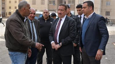 جانب من جولة المحافظ