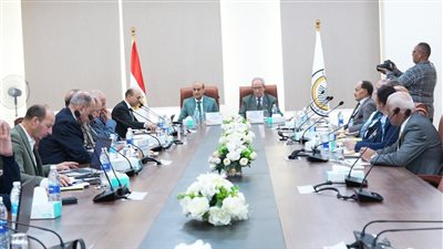 محافظ أسيوط يشهد اجتماع مجلس أمناء الجامعة الأهلية 