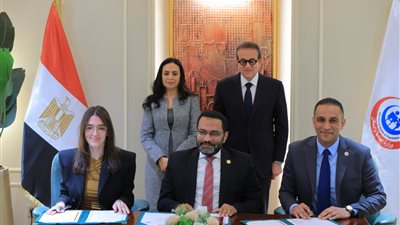 وزير الصحة ووزيرة التضامن  