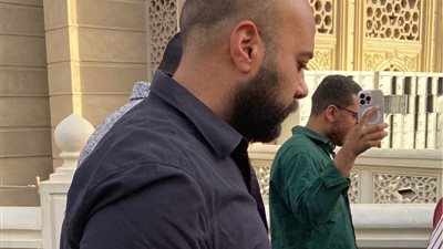 الفنان حاتم صلاح