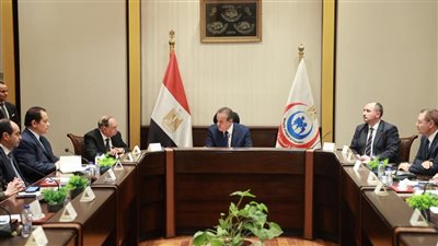 وزير الصحة يشهد الاجتماع الدوري للجنة العليا  