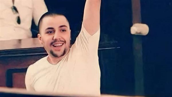  سيد مشاغب القائد السابق لربطة مشجي وايت نايتس     