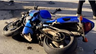 حادث تصادم دراجتين ناريتين