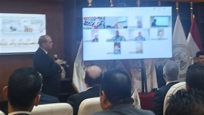 وزير العدل يشهد تجربة حية عبر تقنية الفيديو كونفرانس