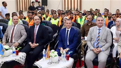 محافظ أسوان ومدير صندوق مكافحة الإدمان    