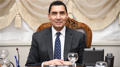 وزير الشباب والرياضة
