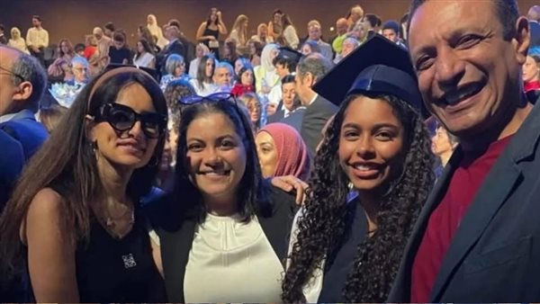غياب شيرين عبدالوهاب من حفل تخرج ابنتها    