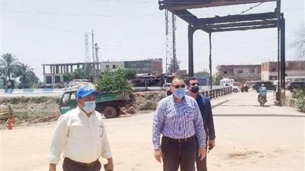 محافظ الشرقية خلال