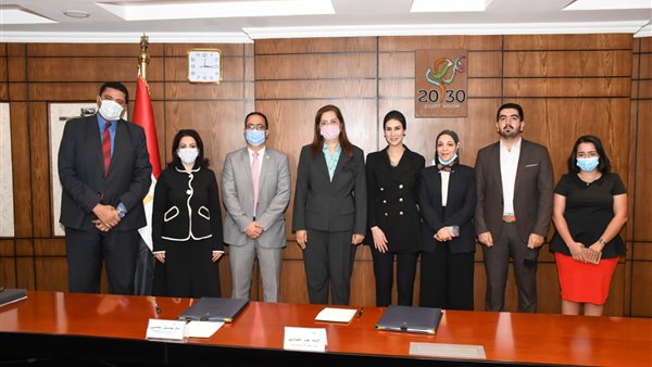 جانب من مراسم التوقيع