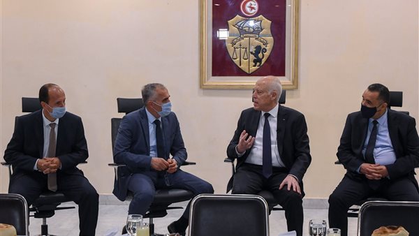 الرئيس التونسي  أثناء