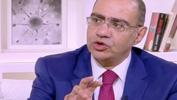  الدكتور حسام حسني