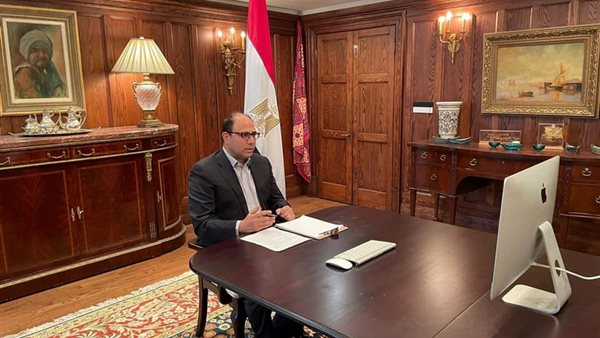 صورة من الإجتماع