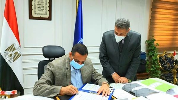 محافظ البحيرة 