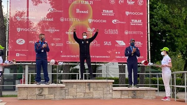 اللاعب عزمي محيلبة