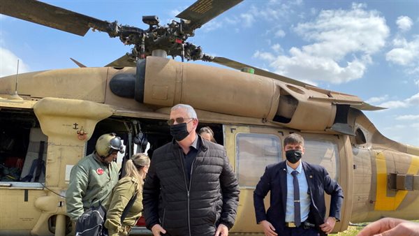 وزير الدفاع بيني