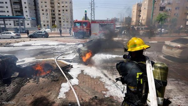 أطلق فلسطينيون زخات