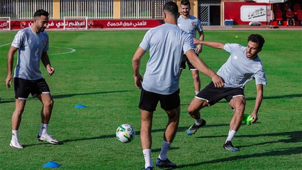 جانب من تدريبات الأهلي