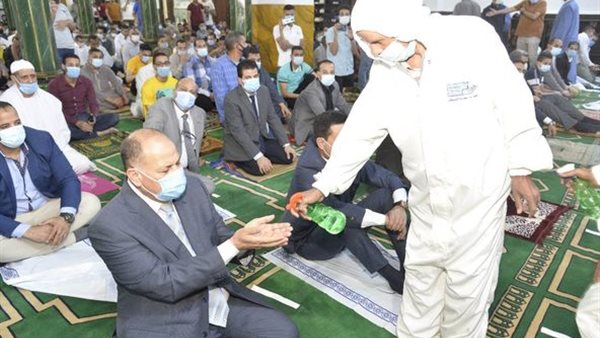 محافظ أسيوط يؤدى