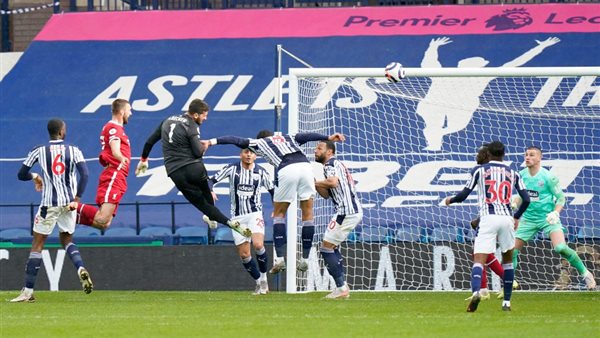 أليسون بيكر