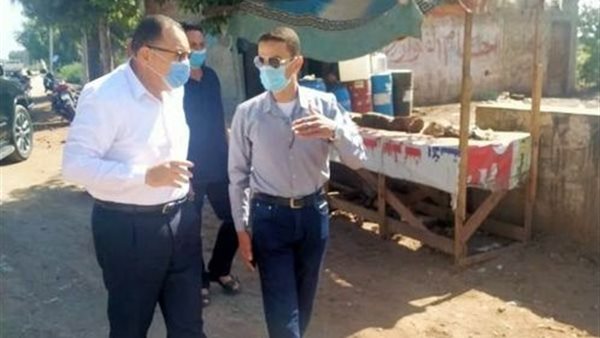 محافظ الشرقية خلال