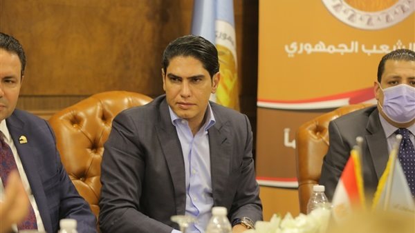 رجل الاعمال أحمد