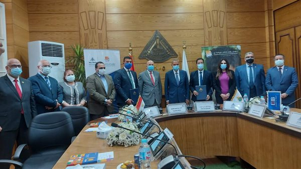 صورة من توقيع البروتوكول