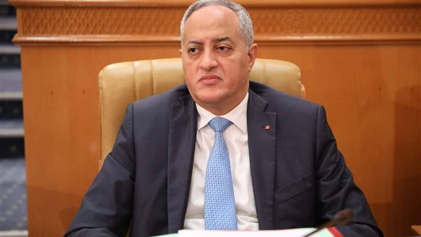  وزير تكنولوجيا الاتصال