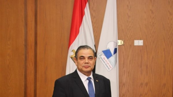  الدكتور عبد الرازق